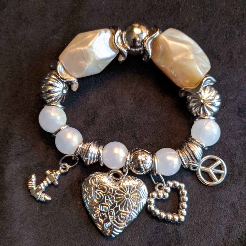 Lg bold chunky stretch bracelet